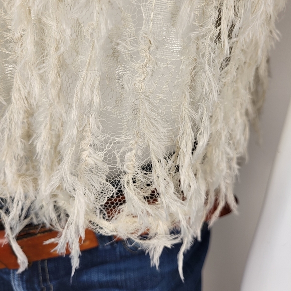 Zara short sleeve shirt cream faux feather sheer with lower back Opening Sz XS - Picture 10 of 11